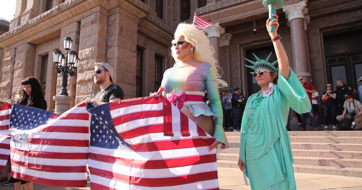 Free speech advocates rally to support FIRE’s defense of First Amendment protections for drag shows