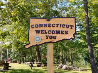 Connecticut welcome sign