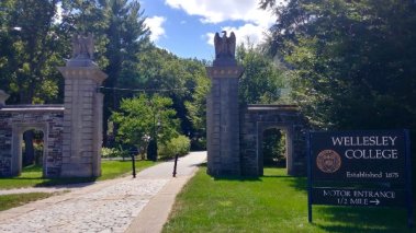 The entrance to Wellesley College.
