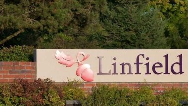 Linfield College sign