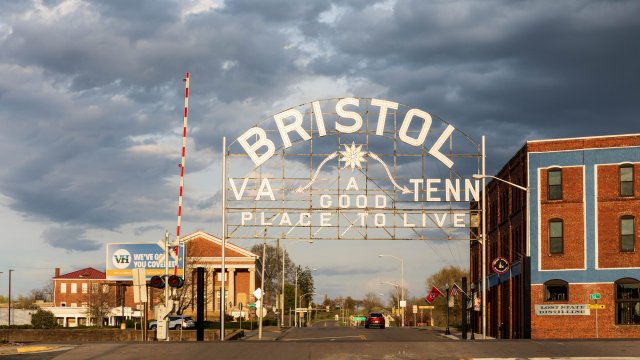 Bristol Tennessee A Good Place to Live sign