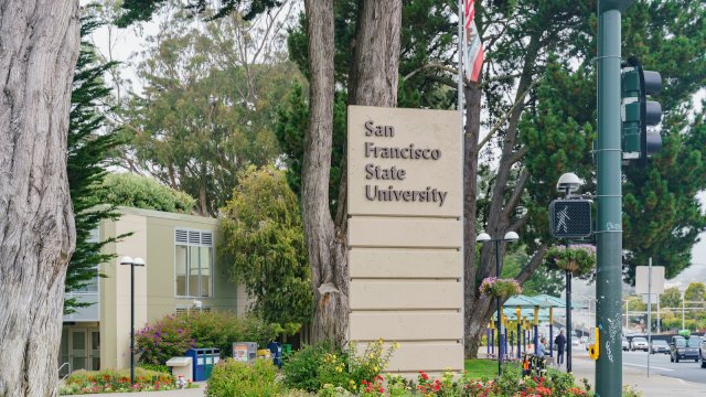 San Francisco State University entrance sign